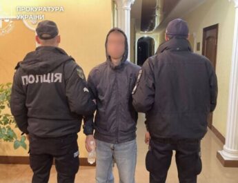 Трьох жителів Одеси засуджено до 6 та 4 років ув’язнення за підпали ресторанів у Чернігові