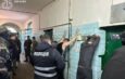 Троє ув’язнених Чернігівського СІЗО ошукали військовослужбовців та літніх людей