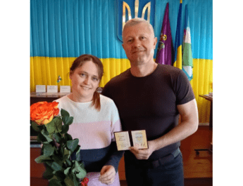 Високе визнання материнського подвигу: у Крутівській громаді відзначили Юлію Ткаченко