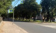 Майже під колесами на «зебрі»: скільки ще має статися трагедій біля парку Шевченка?